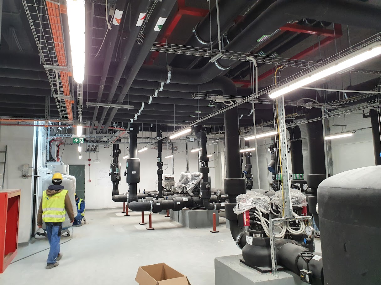 J8 Office Park instalaţii electrice